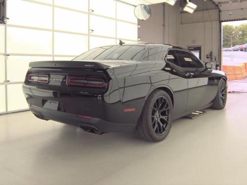 Pitch Black Clearcoat 2016 Dodge Challenger SRT Hellcat