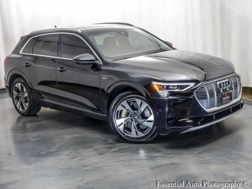 2021 Audi e-tron Premium Plus