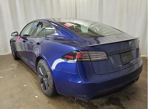 2022 Tesla Model S Plaid