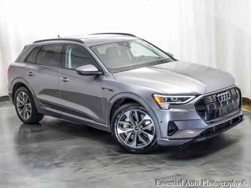 2021 Audi e-tron Premium Plus