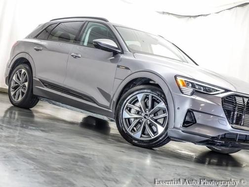 2021 Audi e-tron Premium Plus