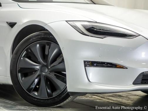 2022 Tesla Model S Base