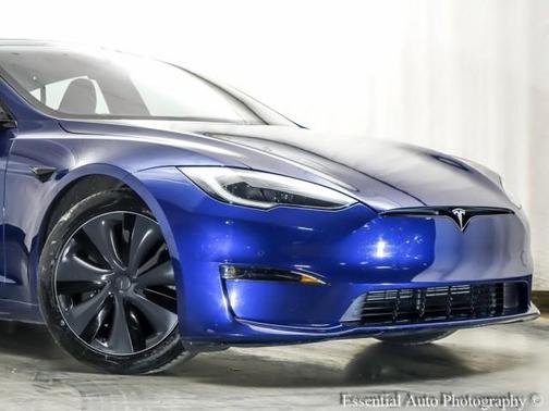 2022 Tesla Model S Base