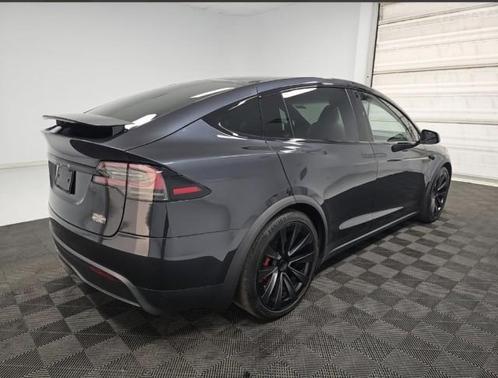 2024 Tesla Model X Plaid