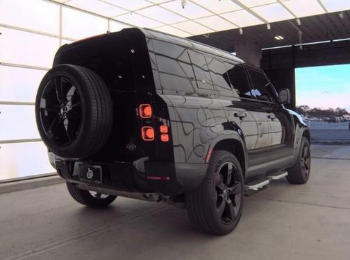 2022 Land Rover Defender 110 S