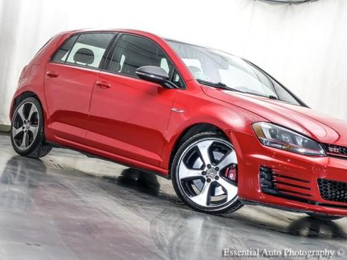 2017 Volkswagen Golf GTI SE 4-Door