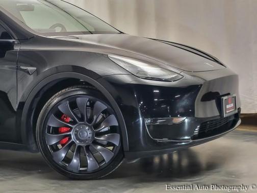 2023 Tesla Model Y Performance