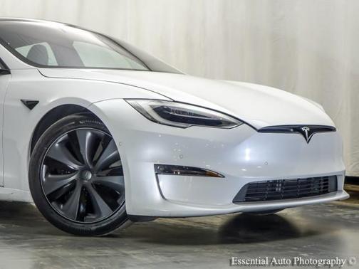 2022 Tesla Model S Base