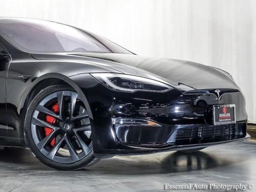 Black 2023 Tesla Model S Plaid