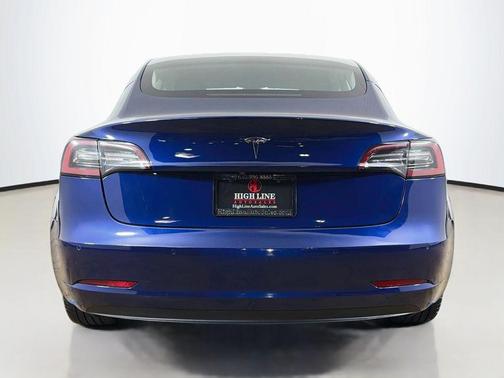 Deep Blue Metallic 2018 Tesla Model 3 Long Range
