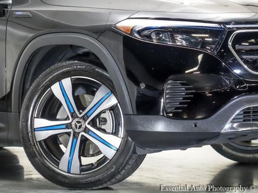 2022 Mercedes-Benz EQB 300 Base 4MATIC