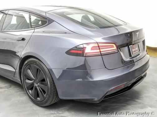 2022 Tesla Model S Base