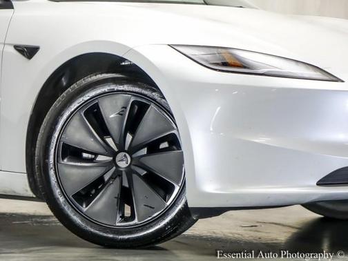 2024 Tesla Model 3 Long Range