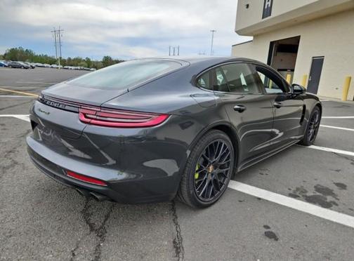 2019 Porsche Panamera E-Hybrid 4