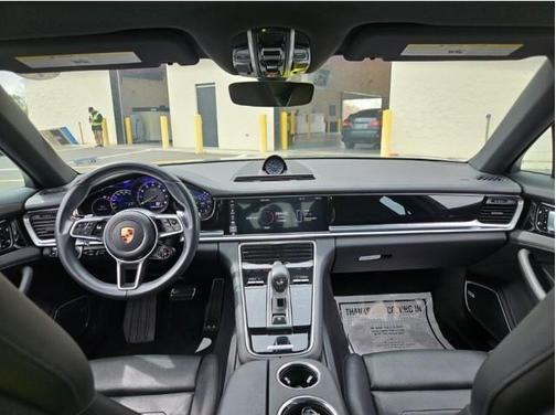 2019 Porsche Panamera E-Hybrid 4