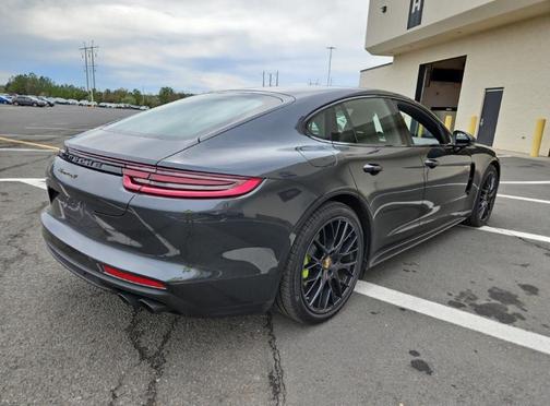 2019 Porsche Panamera E-Hybrid 4