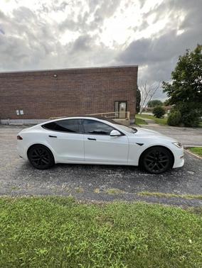 2021 Tesla Model S Plaid