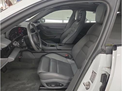 White 2022 Porsche Taycan Base