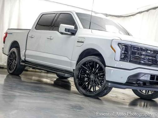 Avalanche 2023 Ford F-150 Lightning Platinum