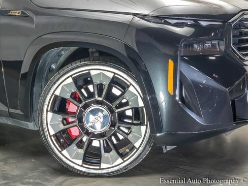 2023 BMW XM Base