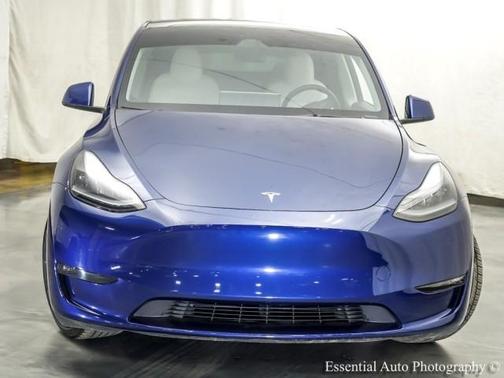 Deep Blue Metallic 2023 Tesla Model Y Performance