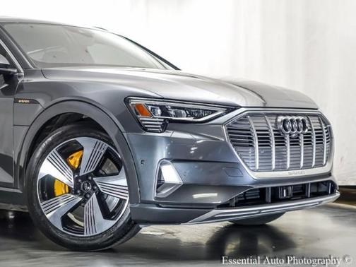 2019 Audi e-tron quattro Premium Plus
