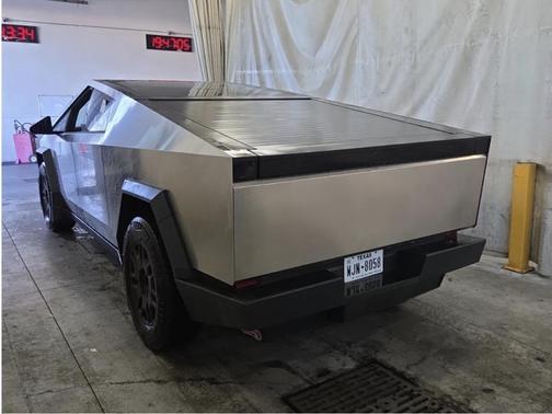Stainless Steel 2024 Tesla Cybertruck Base