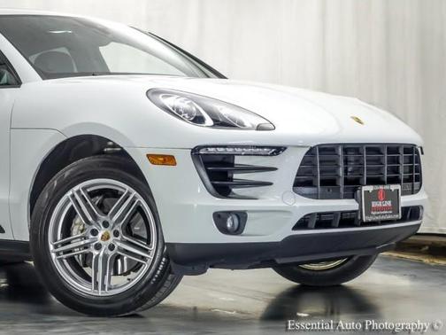 White 2017 Porsche Macan S