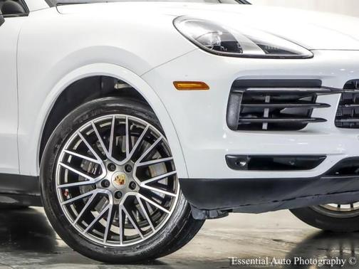 2023 Porsche Cayenne Platinum Edition