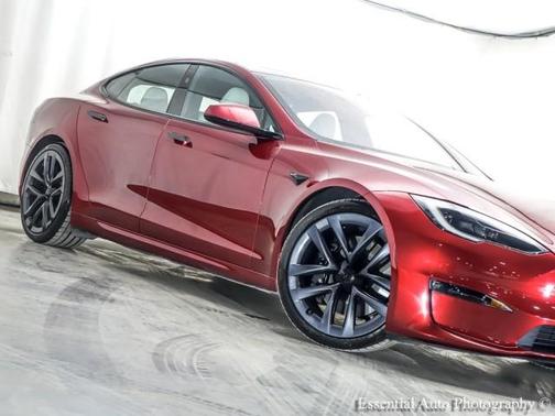 2023 Tesla Model S HW4