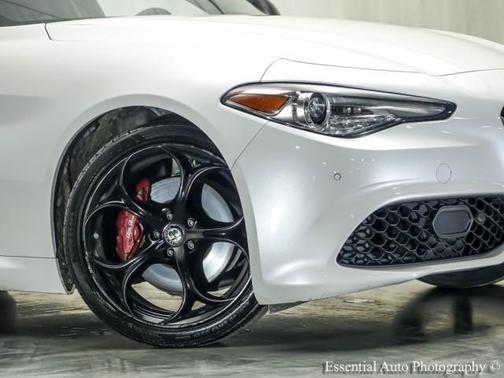 White Tri-Coat 2017 Alfa Romeo Giulia Ti