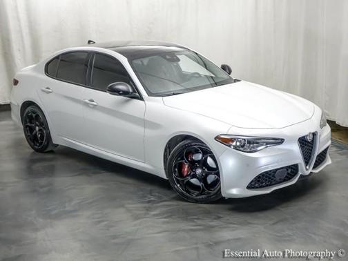 White Tri-Coat 2017 Alfa Romeo Giulia Ti
