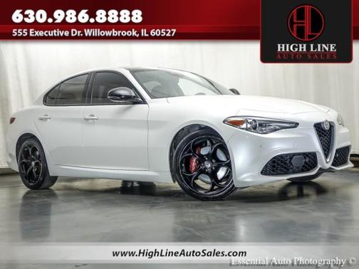 White Tri-Coat 2017 Alfa Romeo Giulia Ti