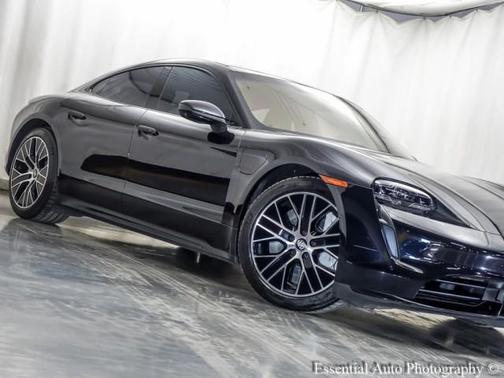 2020 Porsche Taycan Turbo
