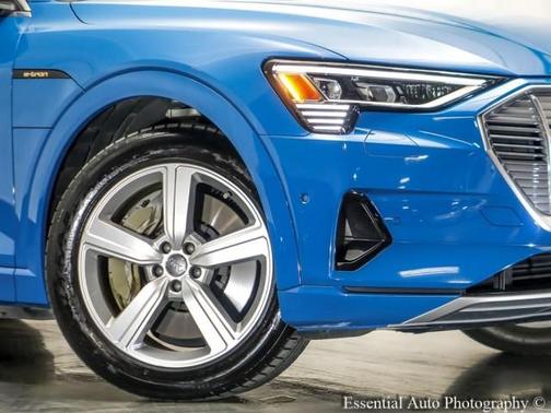 2019 Audi e-tron quattro Premium Plus