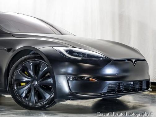 2022 Tesla Model S Plaid