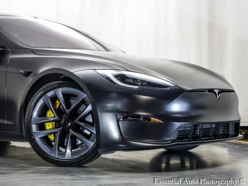 2022 Tesla Model S Plaid