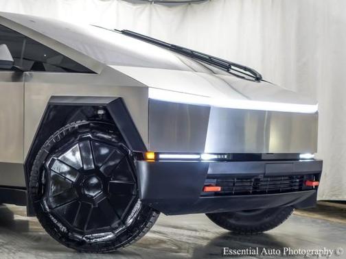 2024 Tesla Cybertruck Cyberbeast