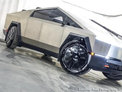 2024 Tesla Cybertruck Cyberbeast