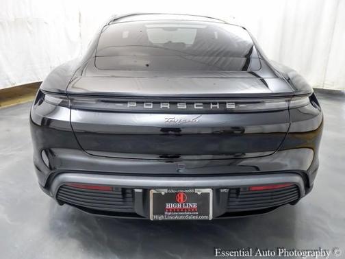 2022 Porsche Taycan Base