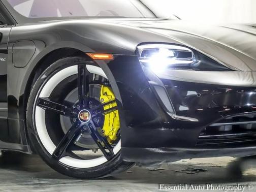 2022 Porsche Taycan Base