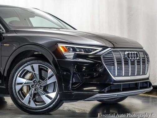 2021 Audi e-tron Premium