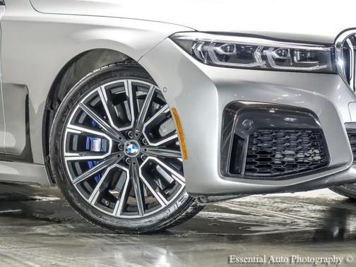 2021 BMW 750 i xDrive