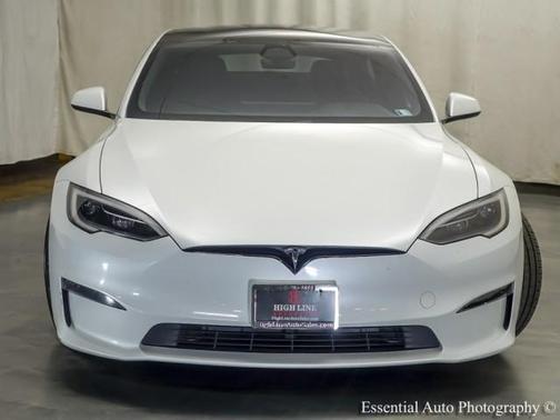 Pearl White Multi 2023 Tesla Model S HW4