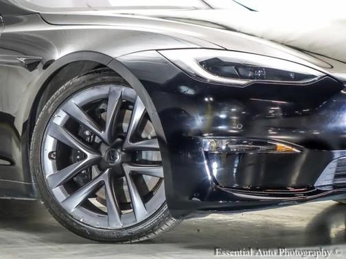2022 Tesla Model S Plaid