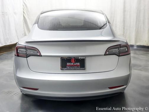 Silver Metallic 2018 Tesla Model 3 Performance