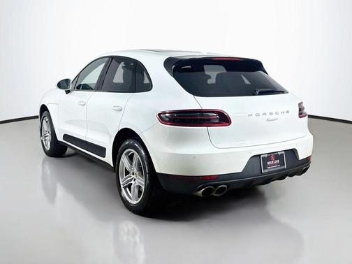 White 2017 Porsche Macan S