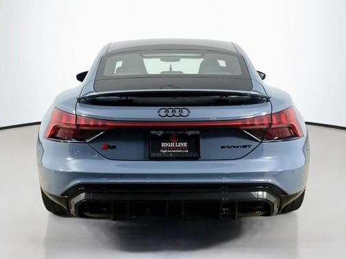 Kemora Gray Metallic 2022 Audi RS e-tron GT Base