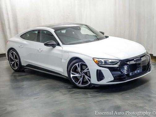 Ibis White 2022 Audi e-tron GT Premium Plus
