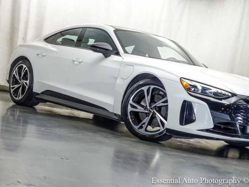 Ibis White 2022 Audi e-tron GT Premium Plus